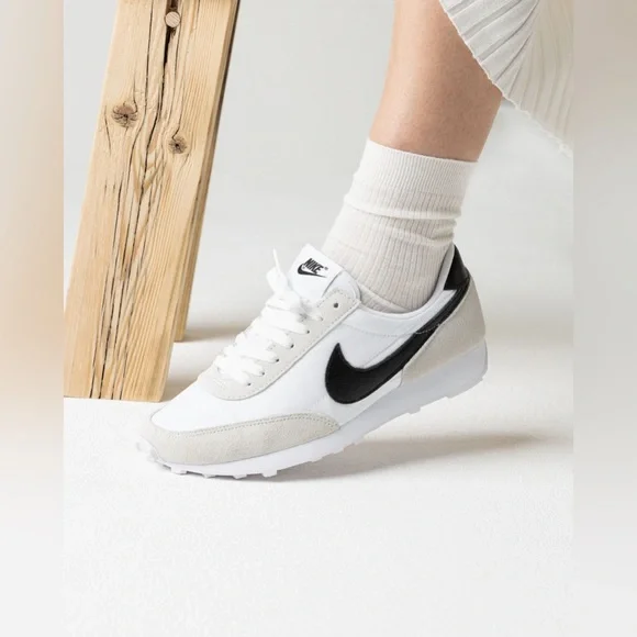 Nike Shoes Nike Womens Daybreak White Black Sneaker Ck235 111